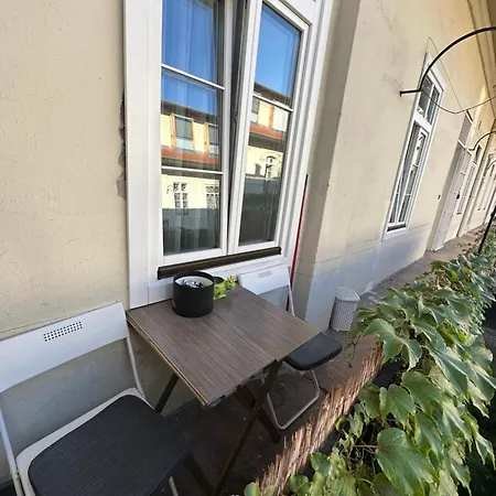 Marton's Lägenhet